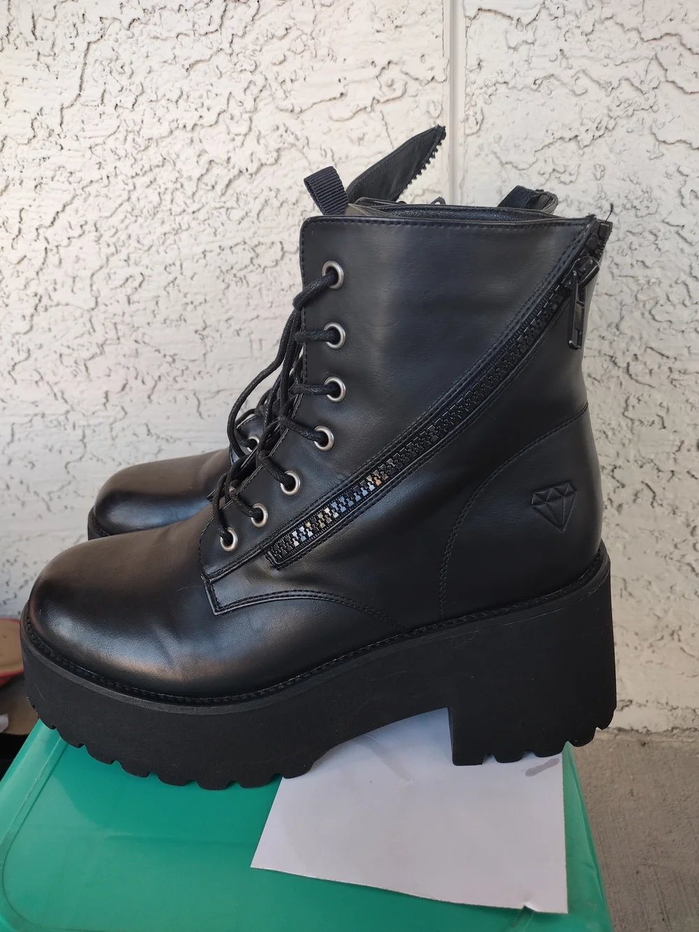 rock and candy edgy black